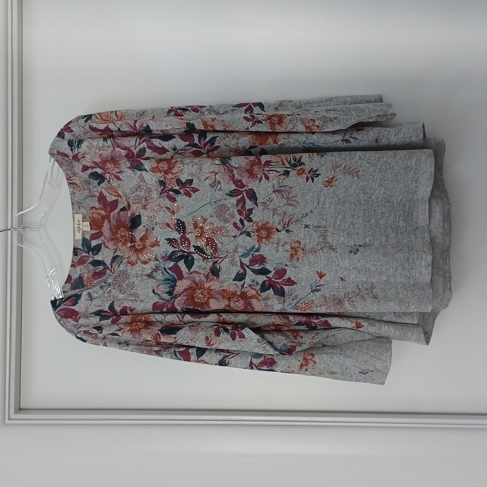 Women's plus size top